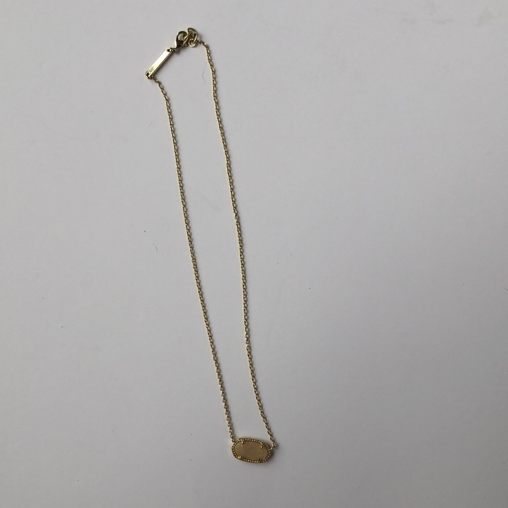 Kendra Scott pendant necklace
